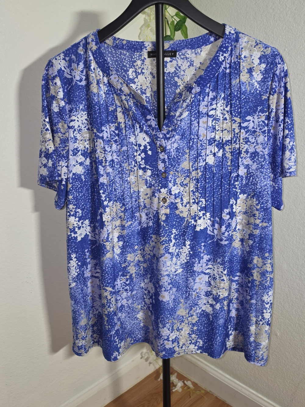 Nina Leonard Blue Floral Pintuck Henley Tunic